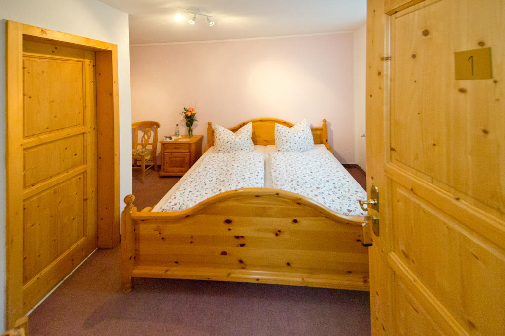 Hotel Garni Am Klostermarkt เพลาเอิน ห้อง รูปภาพ